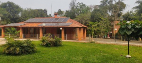 Quarto privativo rodeado pela natureza